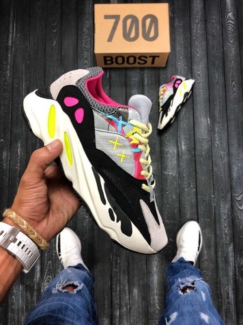 Кроссовки Adidas Yeezy Boost 700 V1 Wave Runner Pink Kaws 3139 фото