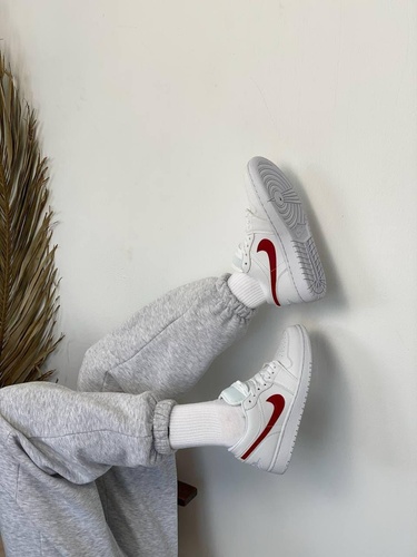 Баскетбольні кросівки Nike Air Jordan Retro 1 Low White «Red Logo» 2139 фото
