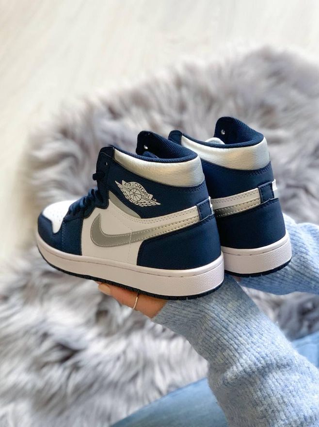 Jordan 1 hot sale mid navy blue