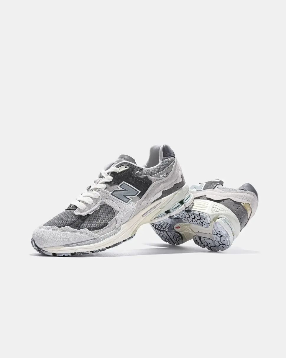 New Balance 2002R Protection Pack Grey Black