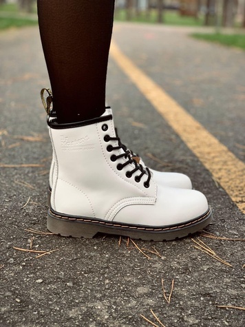 Зимние ботинки Dr. Martens White Brown 4202 фото