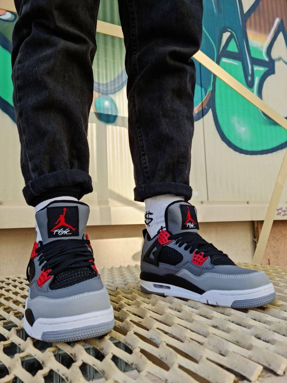 Баскетбольні кросівки Nike Air Jordan 4 Infrared Grey 672 фото