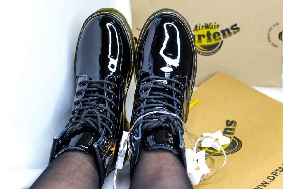 Зимові Черевики Dr. Martens Patent Black Logo 4208 фото