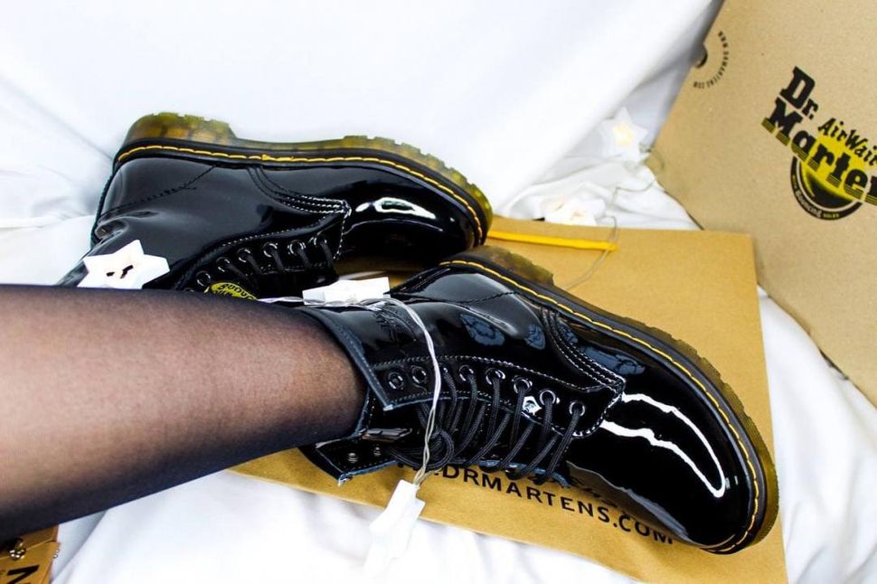 Зимові Черевики Dr. Martens Patent Black Logo 4208 фото