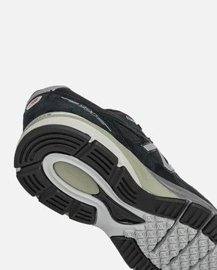 New Balance 990v4 Black Grey