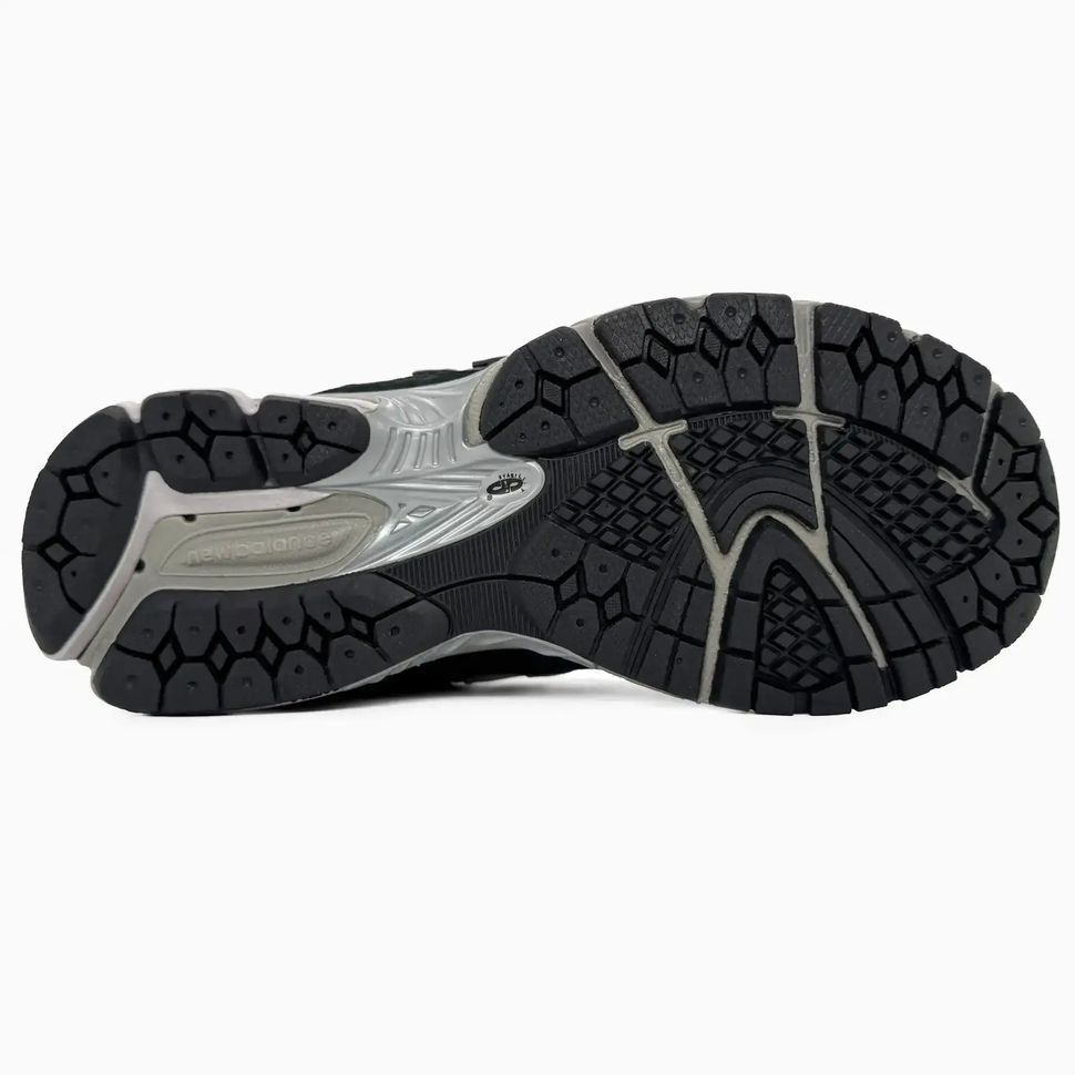 New Balance 2002R Black Grey