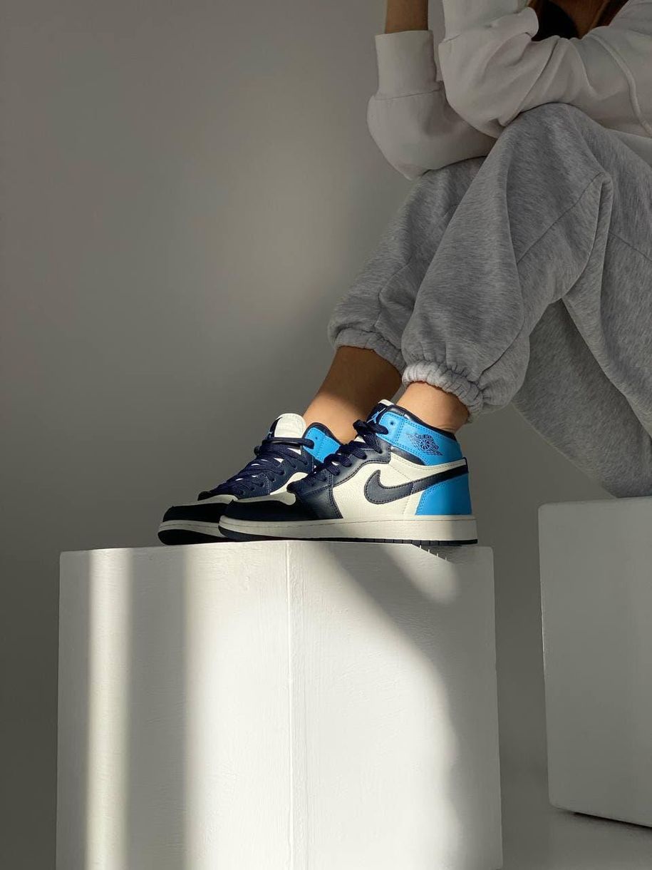 Nike Air Jordan 1 Retro High Patent Blue Toe 2029 фото