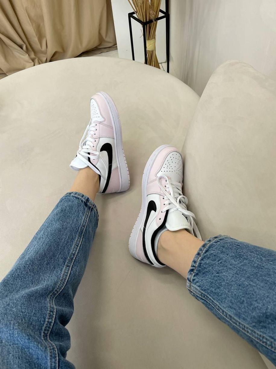 Nike Air Jordan Retro 1 Low Pink Black 6875 фото