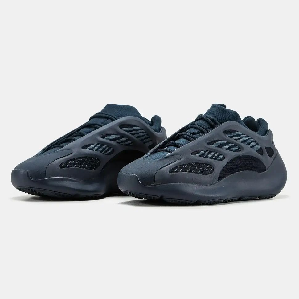 Adidas Yeezy 700 V3 Fade Carbon