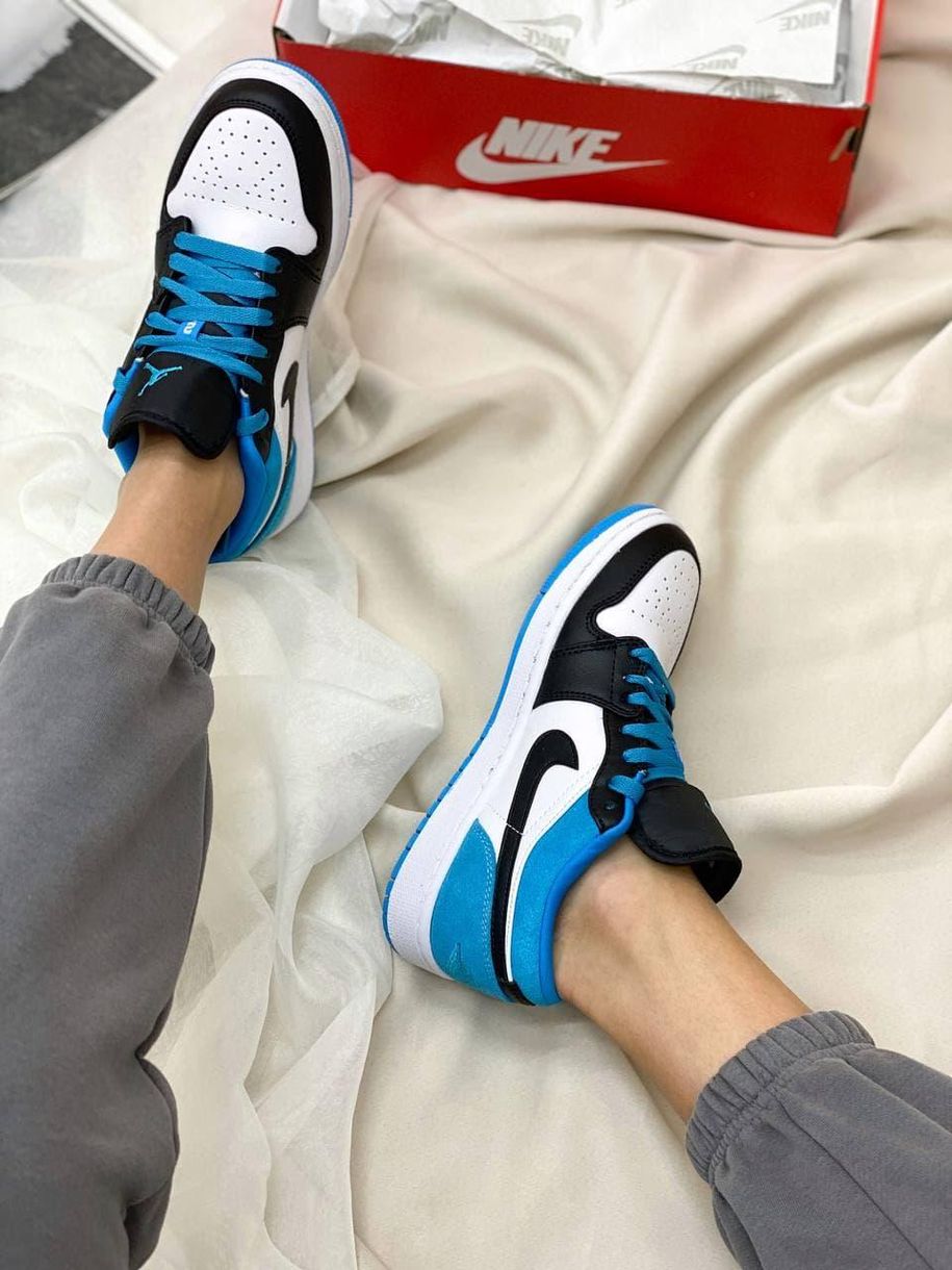 Баскетбольные кроссовки Nike Air Jordan Retro 1 Low Blue White Black 2 6145 фото