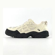 Asics Gel-Pickax White Cream Black, 41