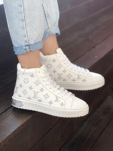 Louis Vuitton Sneakers High White