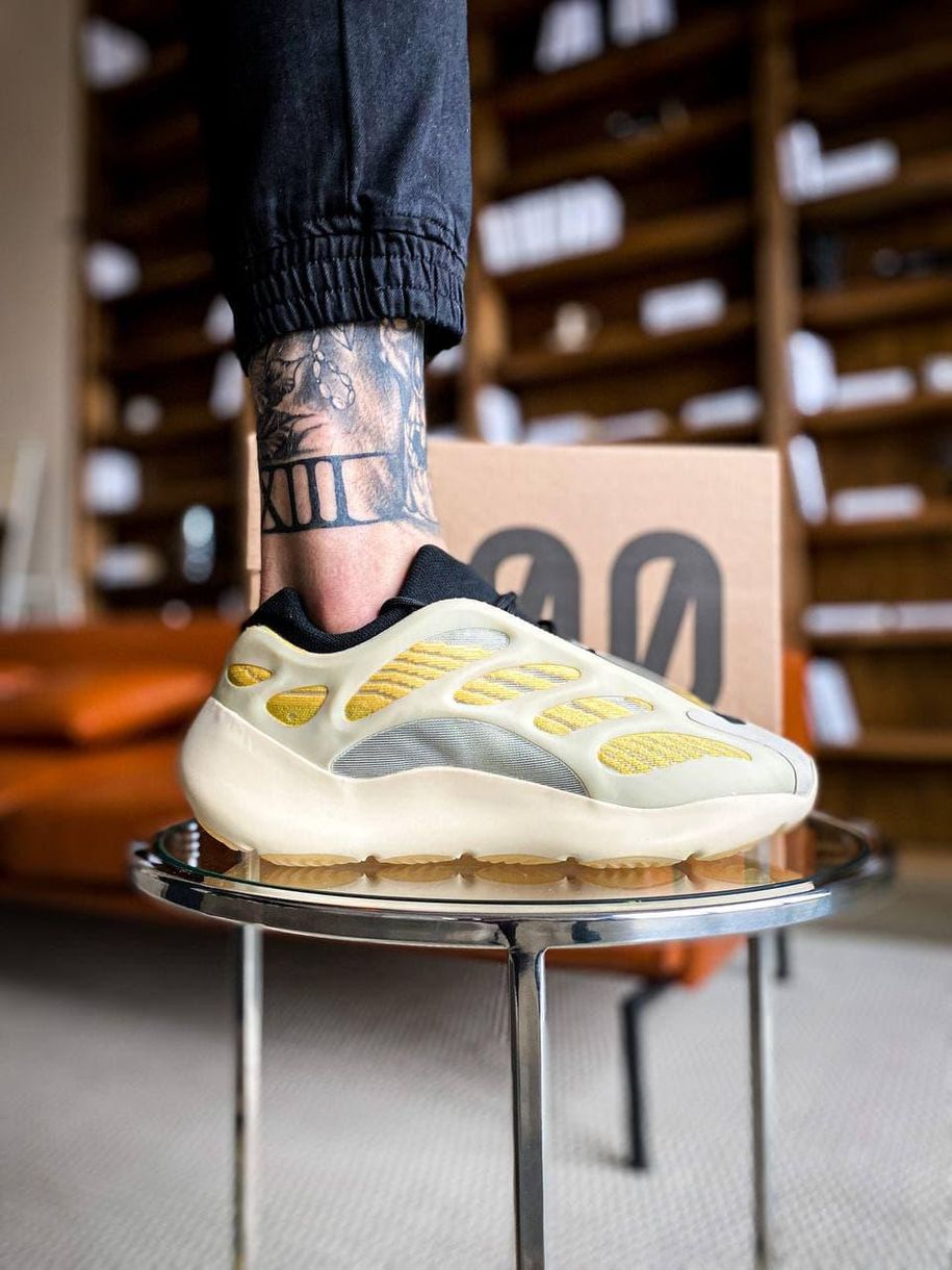 Кросівки Adidas Yeezy Boost 700 V3 SRPHYM 3179 фото