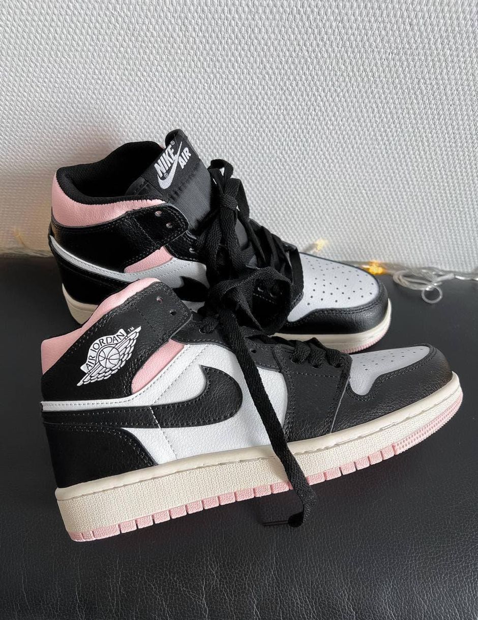 Nike Air Jordan 1 Retro Black White Pink 6400 фото
