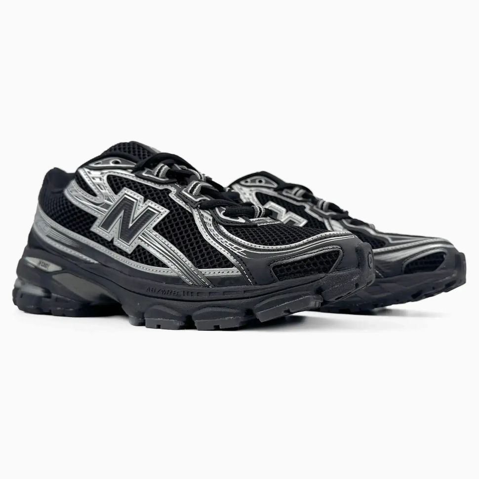 New Balance 740 Black Silver