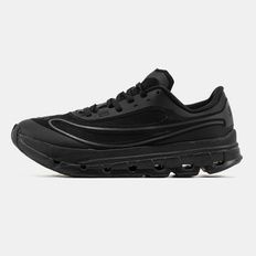 On Cloudflow Black, 40
