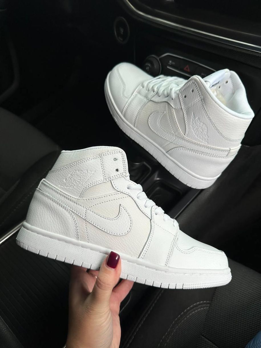 Зимові баскетбольні кросівки Nike Air Jordan White 9765 фото