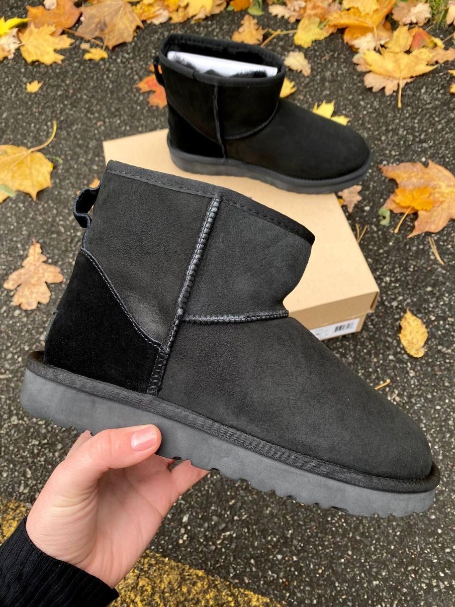 Зимние сапоги UGG Classic Mini Black 5369 фото