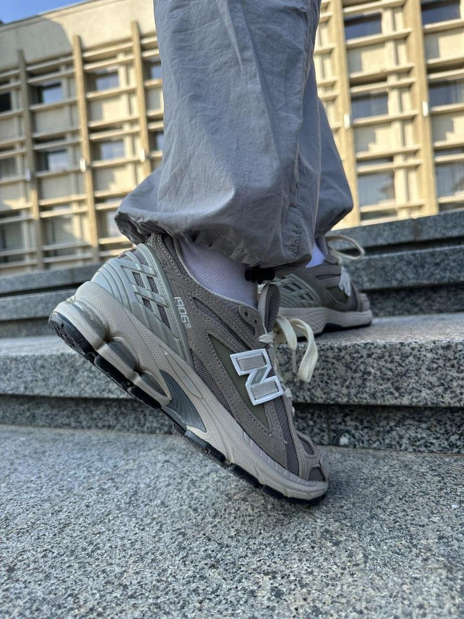 Кроссовки New Balance 1906R Dark Beige 9301 фото