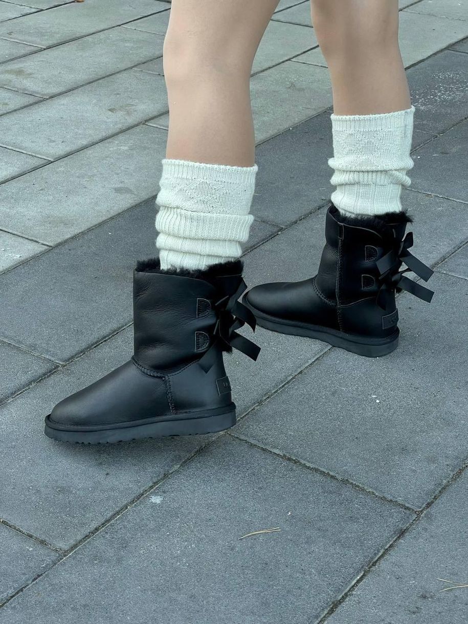 Зимові чоботи Ugg Bailey Bow II Boot Black Leather 9988 фото