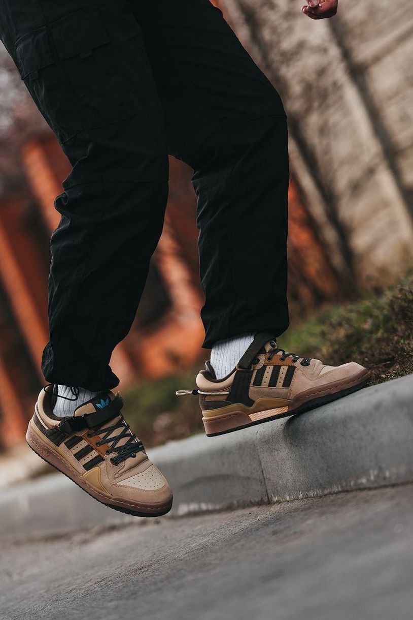 Кроссовки Bаd Bunny x Adidas Forum Khaki 8228 фото