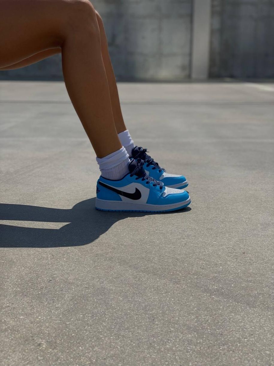 Баскетбольні кросівки Nike Air Jordan 1 Retro Low University Blue 7386 фото