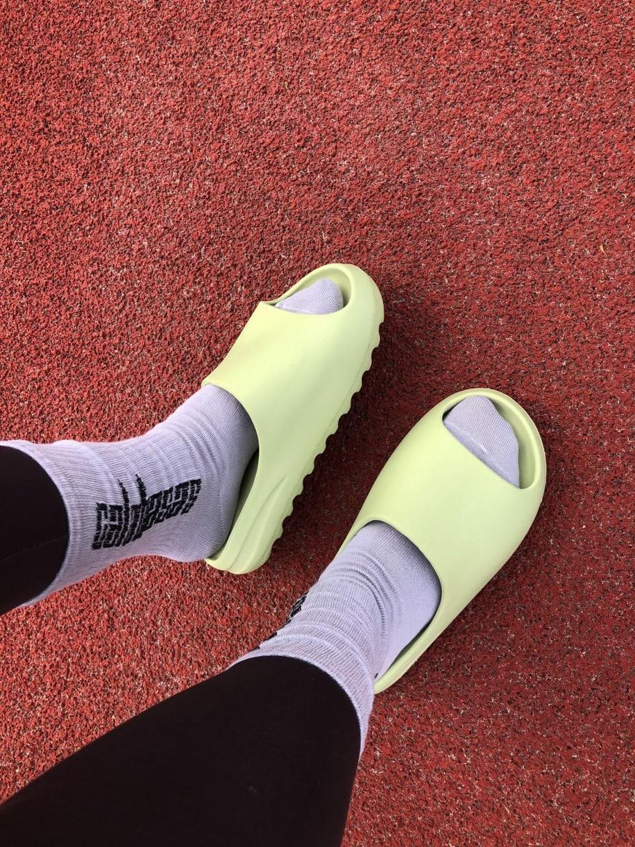 Кросівки Adidas Yeezy Slide Resin Green 3315 фото