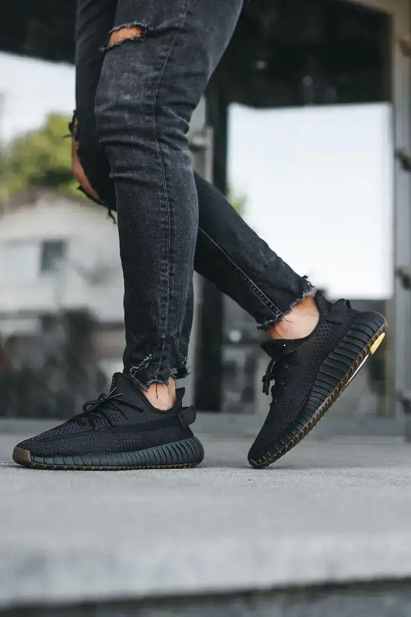 Adidas Yeezy Boost 350 v2 Cinder