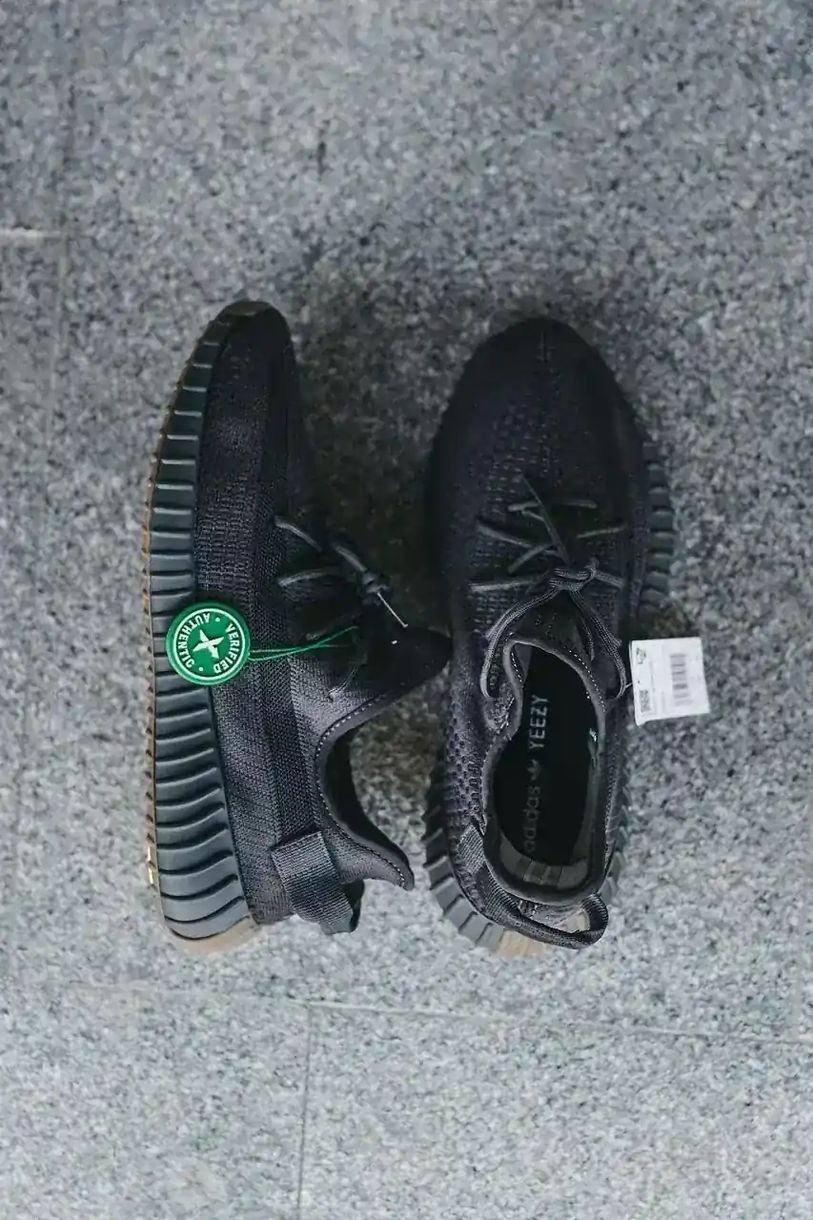 Adidas Yeezy Boost 350 v2 Cinder