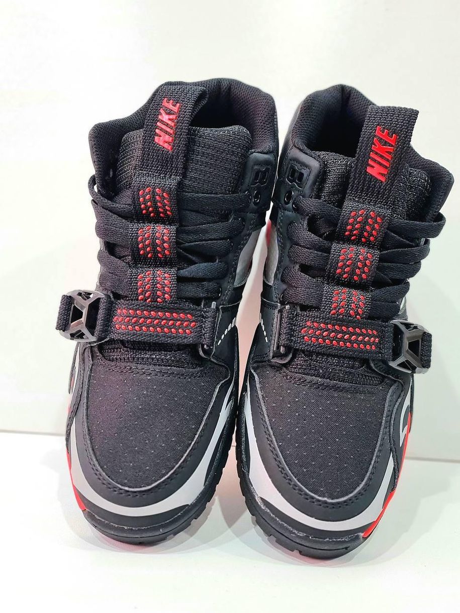 Nike Air Trainer SP Black Red 813 фото