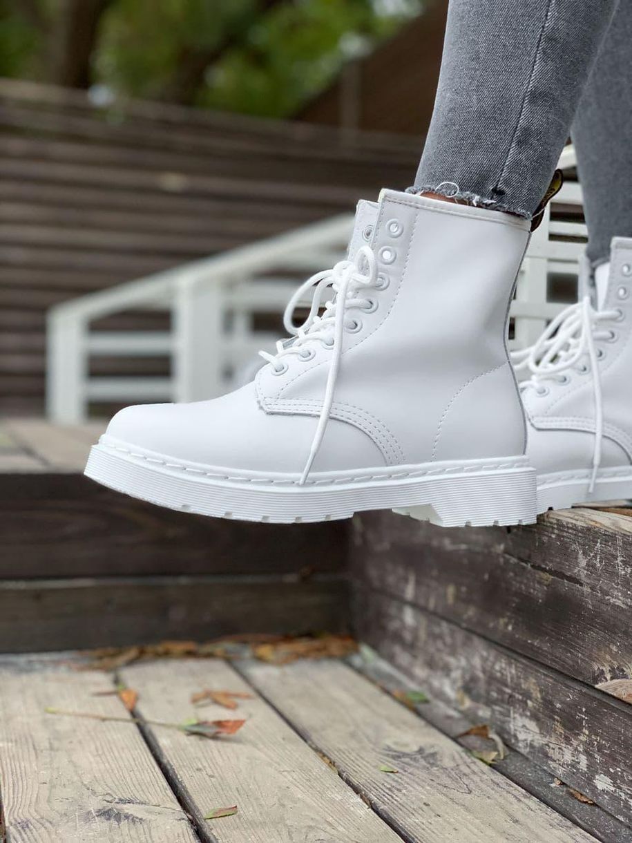 Ботинки Dr. Martens White No Logo 1 4251 фото