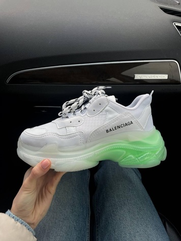 Кросівки Balenciaga Triple S Light Green 6804 фото