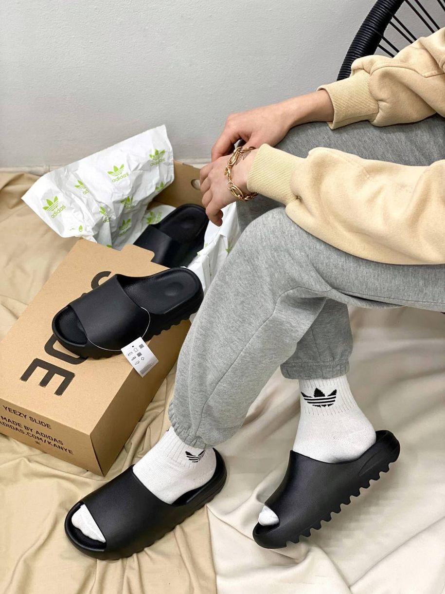 Шльопанці Adidas Yeezy Slide Black (Без лого) 7179 фото