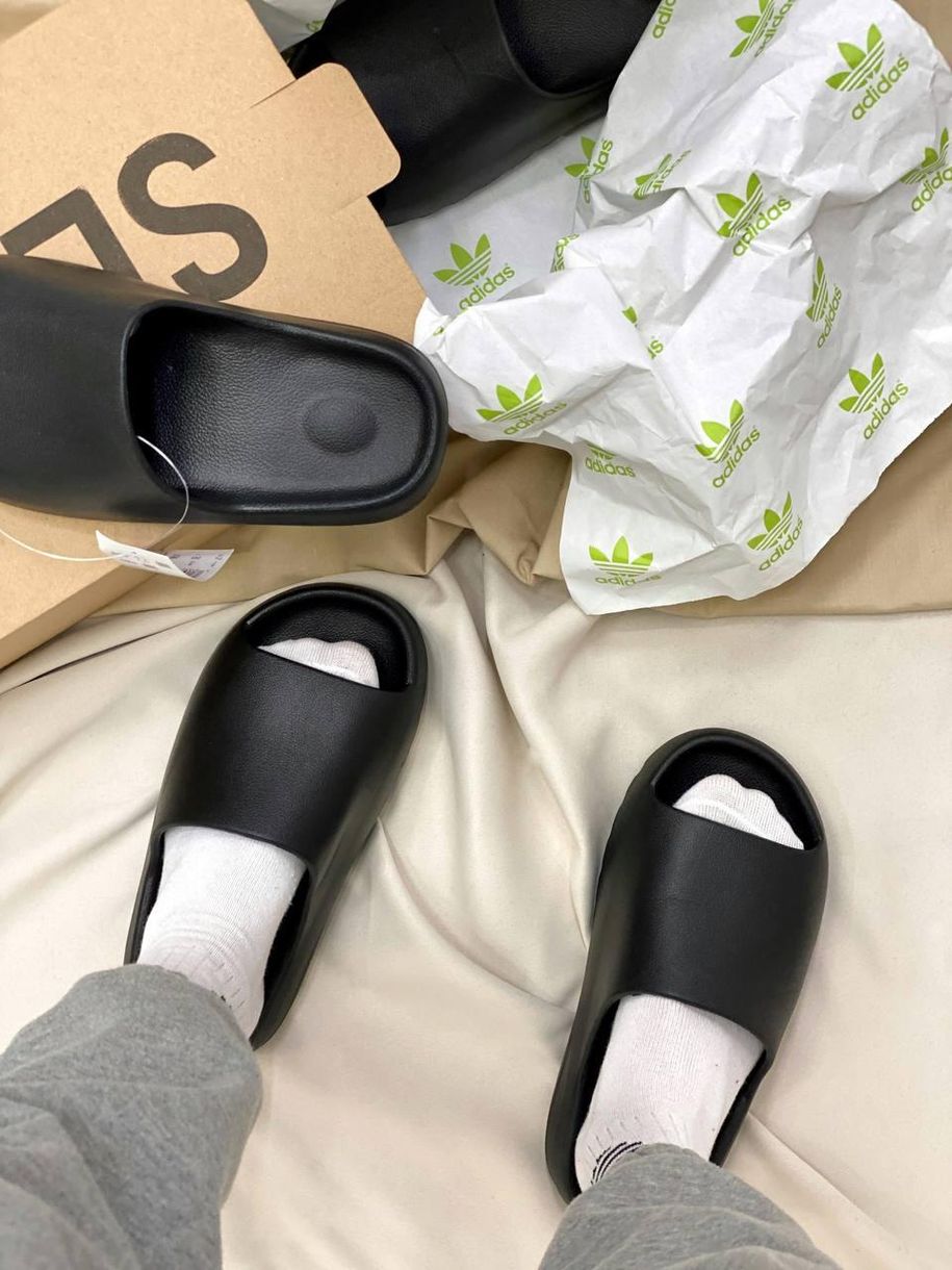 Шльопанці Adidas Yeezy Slide Black (Без лого) 7179 фото