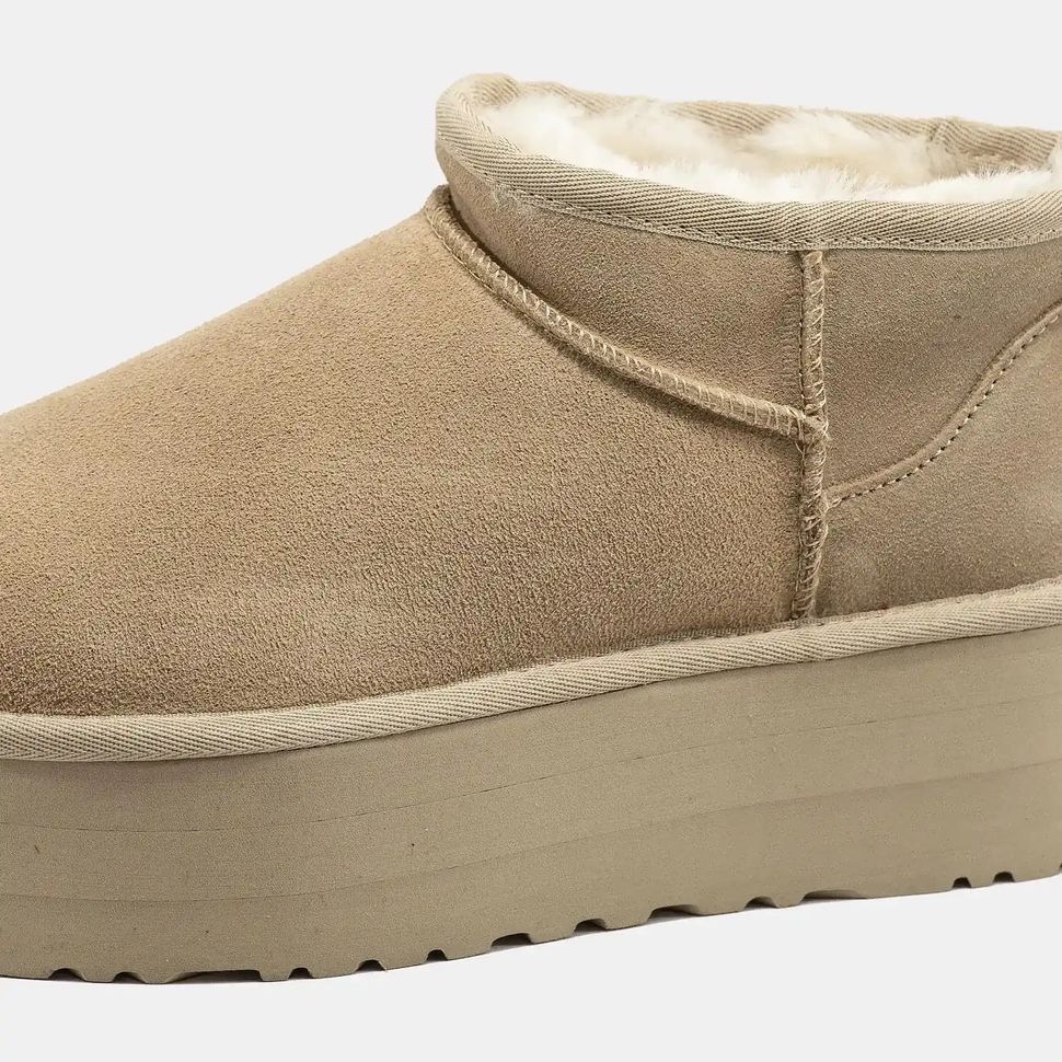 UGG Classic Ultra Mini Extra Platform Sand, 38