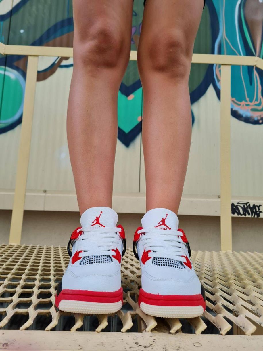 Баскетбольні кросівки Nike Air Jordan Retro 4 Fire Red v2 2200 фото