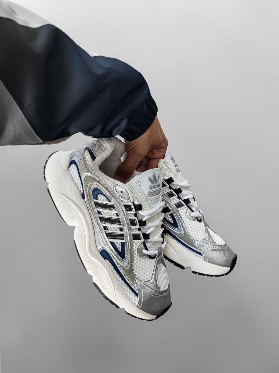 Кросівки сріблясті з синім Adidas Ozmillen Silver/Blue 11104 фото