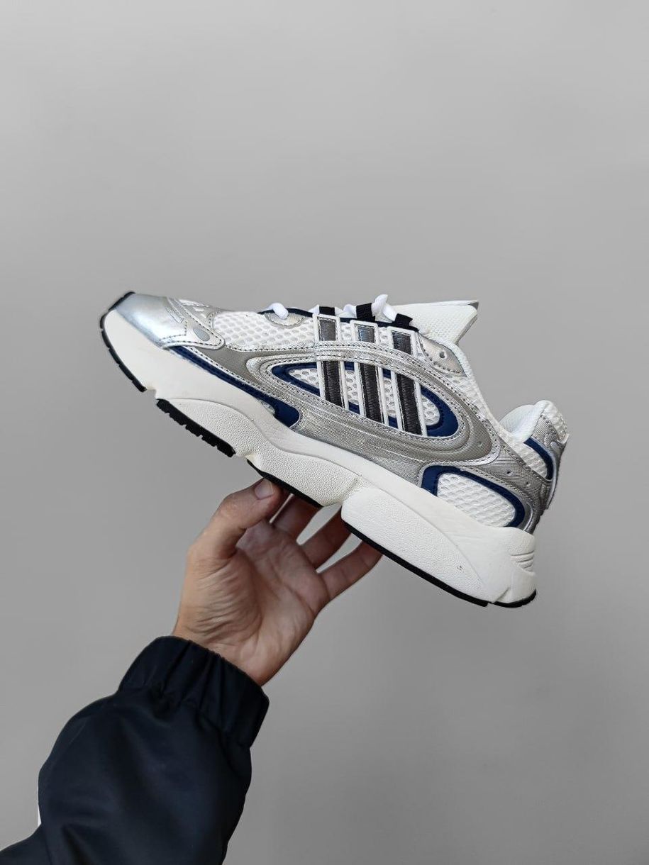 Кросівки сріблясті з синім Adidas Ozmillen Silver/Blue 11104 фото