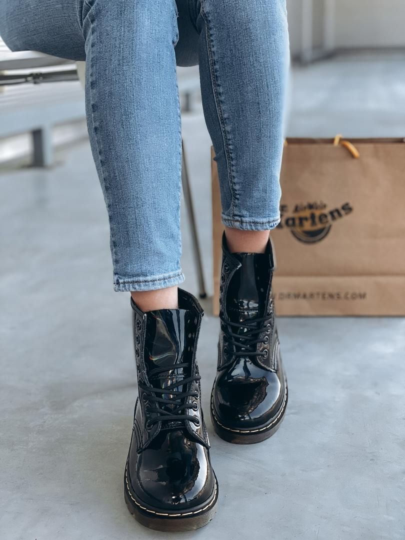 Зимние ботинки Dr. Martens Patent Black No Logo 3 4210 фото