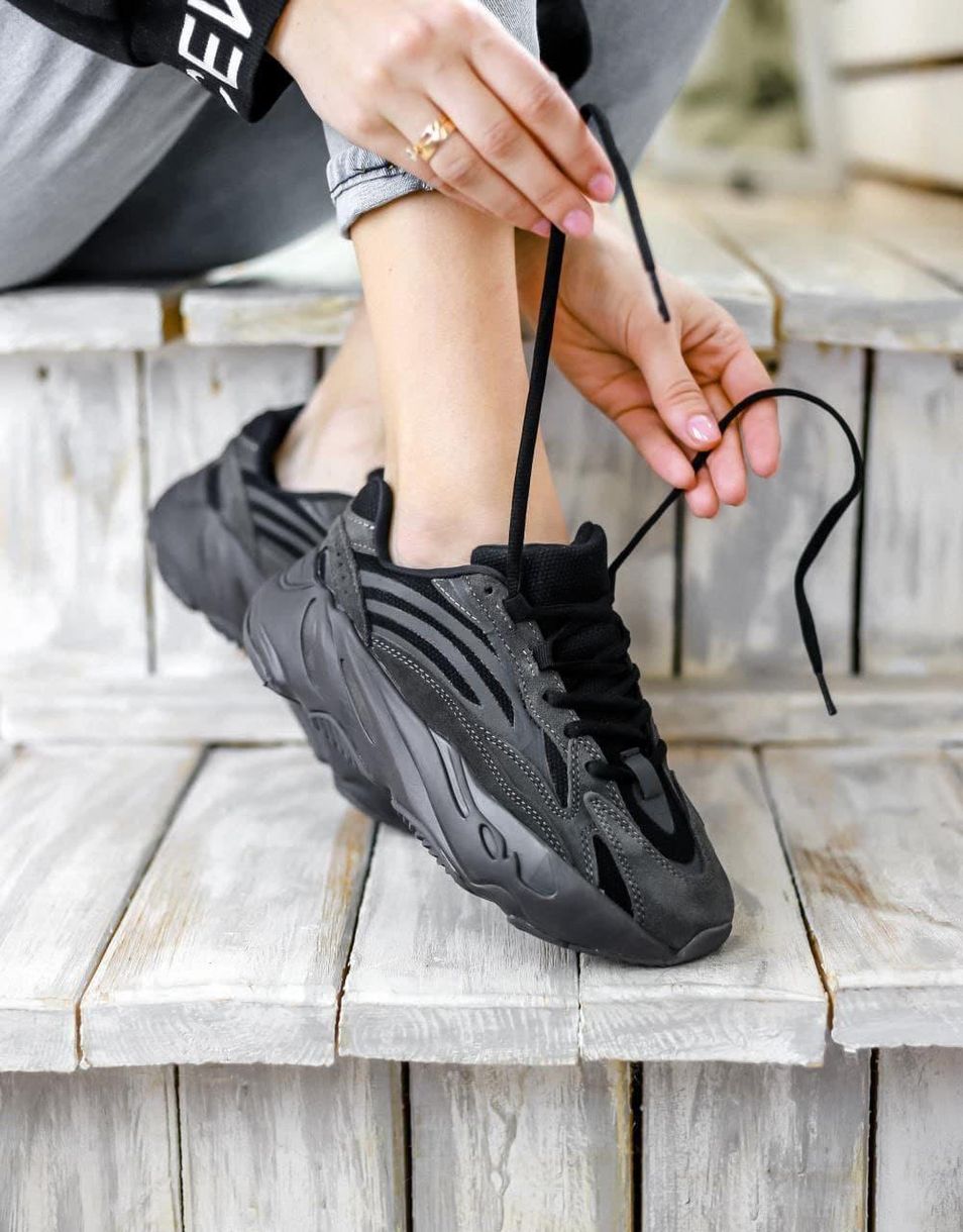 Кроссовки Adidas Yeezy Boost 700 V2 Vanta Black 3158 фото