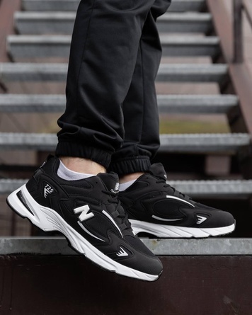 Кросівки New Balance 725 Black White 11671 фото