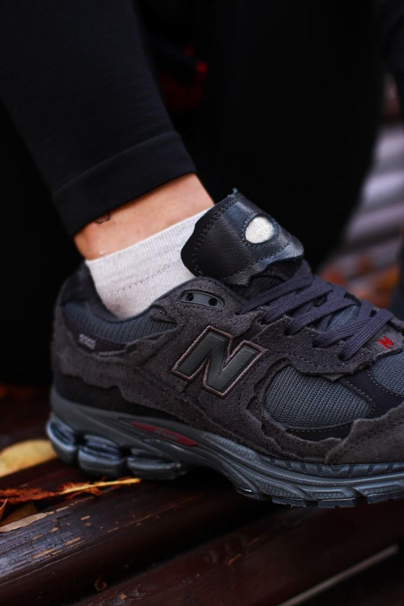 Кроссовки New Balance 2002R Dark 8383 фото