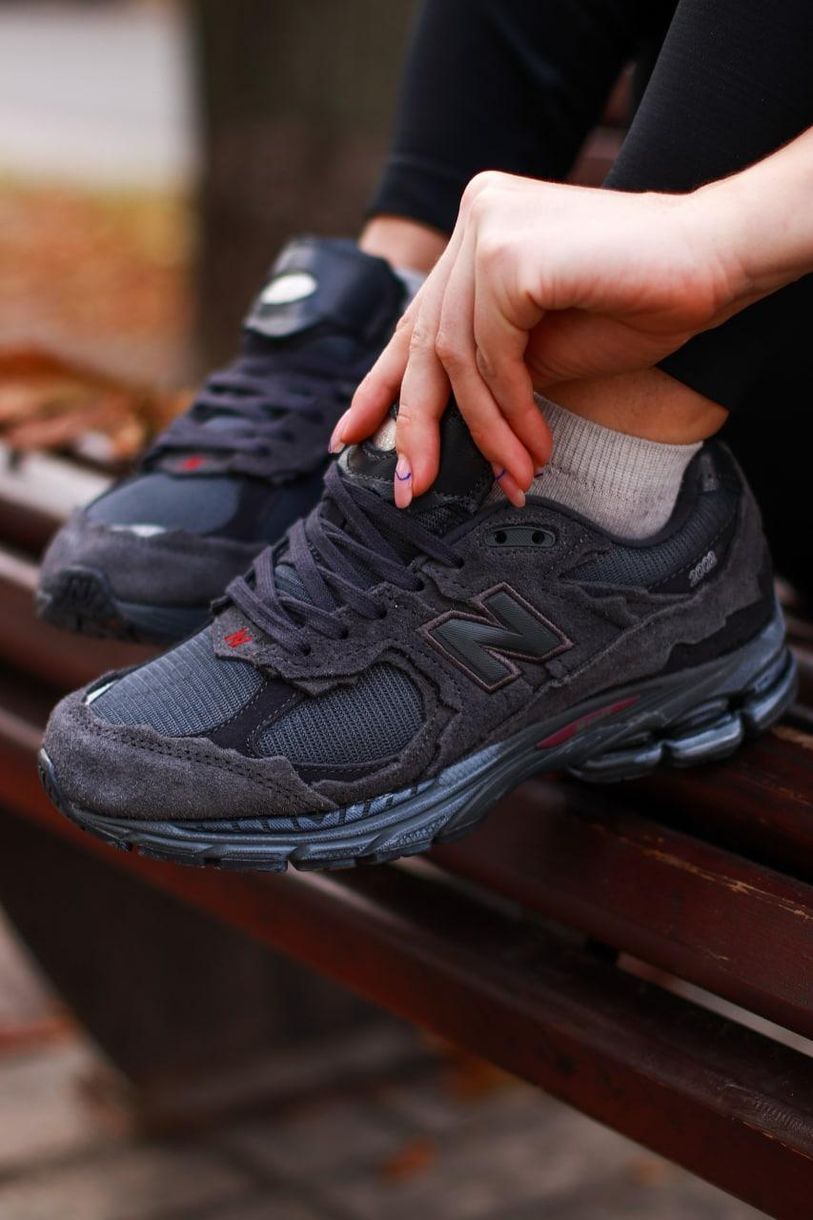 Кроссовки New Balance 2002R Dark 8383 фото