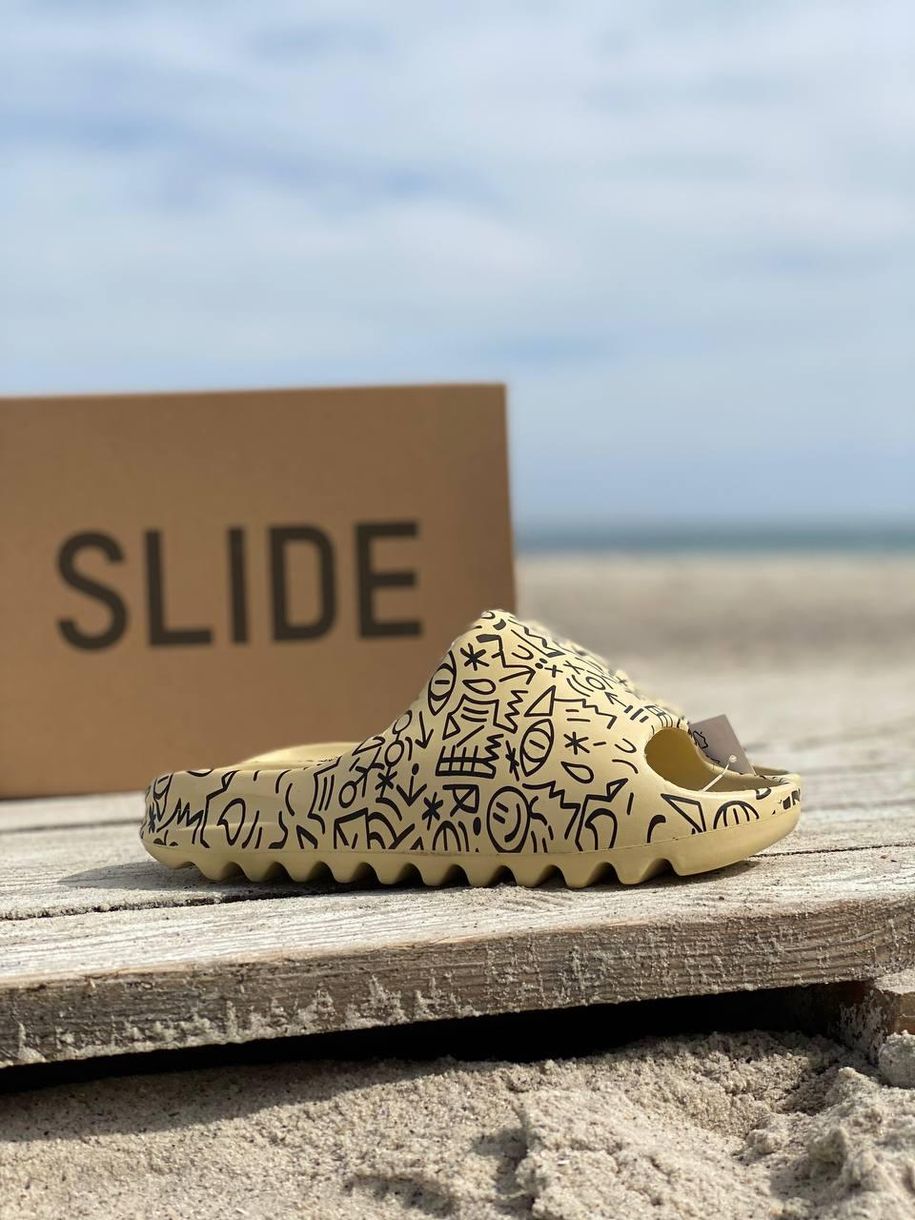 Кросівки Adidas Yeezy Slide Graffiti 3307 фото