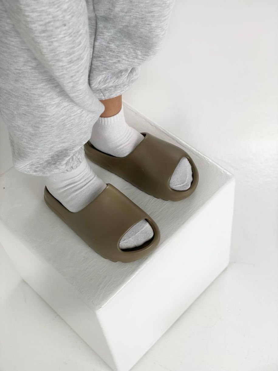 Шльопанці Adidas Yeezy Slide Earth Brown 3317 фото