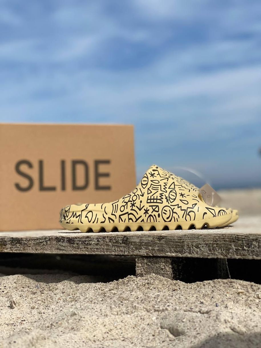 Кросівки Adidas Yeezy Slide Graffiti 3307 фото