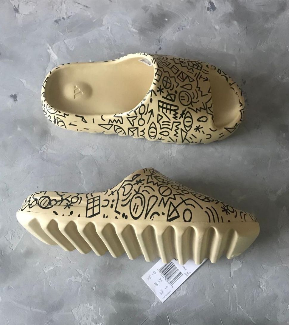 Кросівки Adidas Yeezy Slide Graffiti 3307 фото