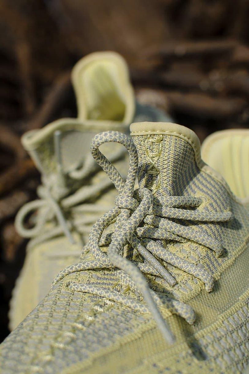 Кросівки Adidas Yeezy Boost 350 V2 Antila 2 (Рефлективные шнурки) 3050 фото