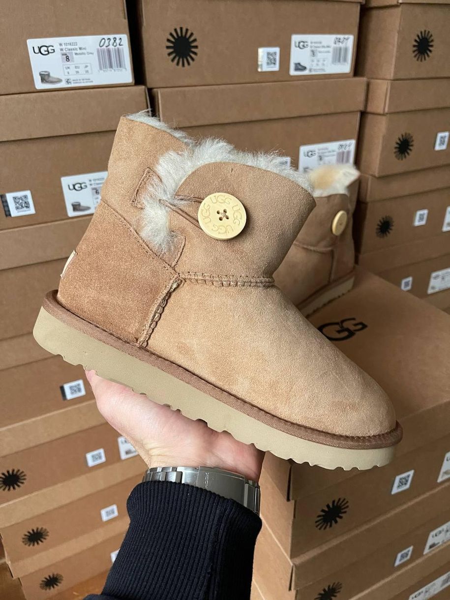 Зимові чоботи Ugg Mini Bailey Button Chestnut 9965 фото