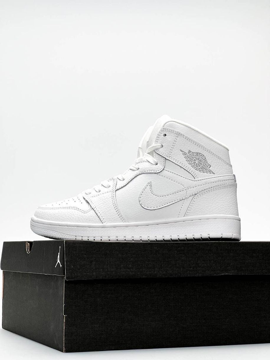 Баскетбольные кроссовки Nike Air Jordan 1 Retro High White «Grey Logo» 2 6673 фото